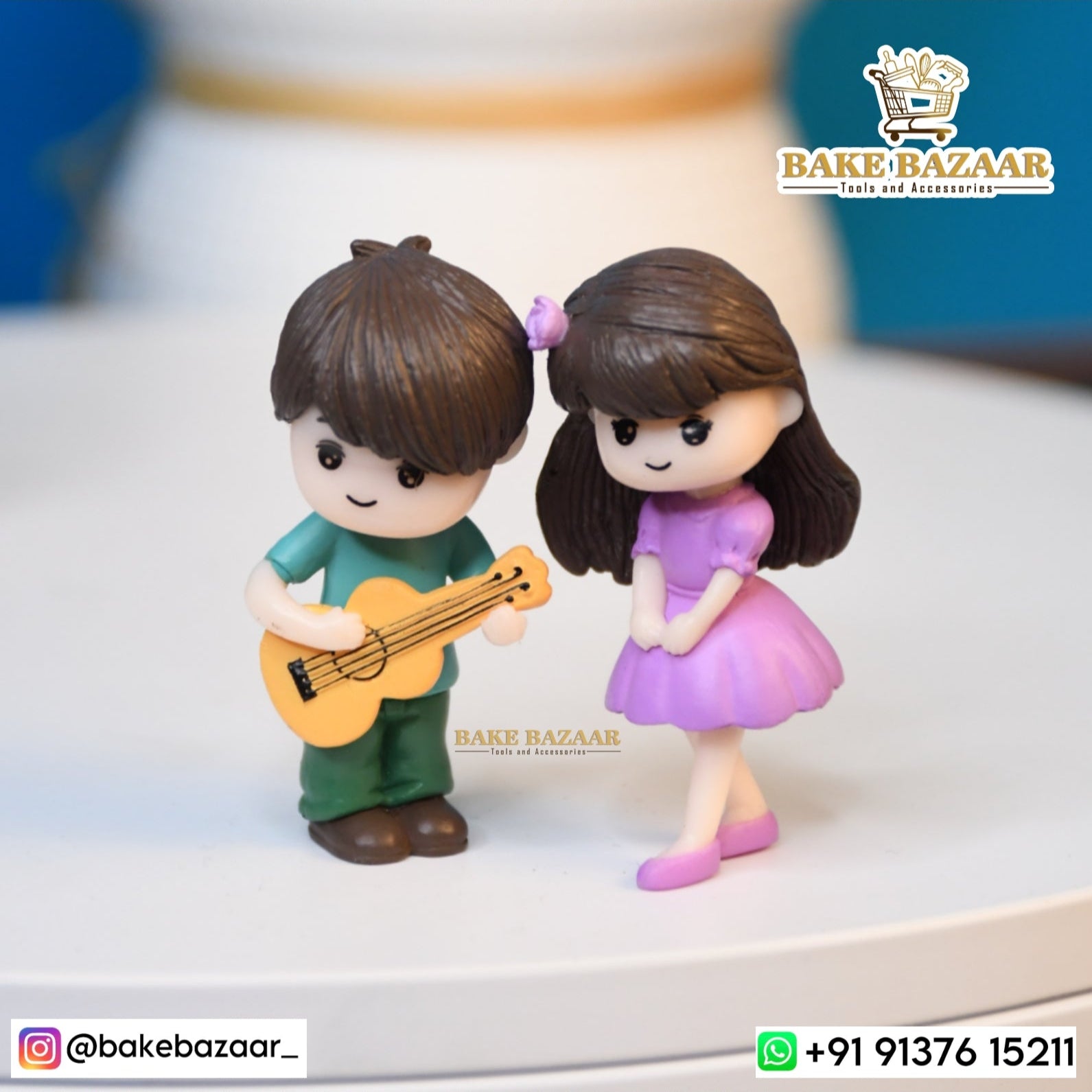 Cute Romantic Couple Miniature Cake Topper BBM025