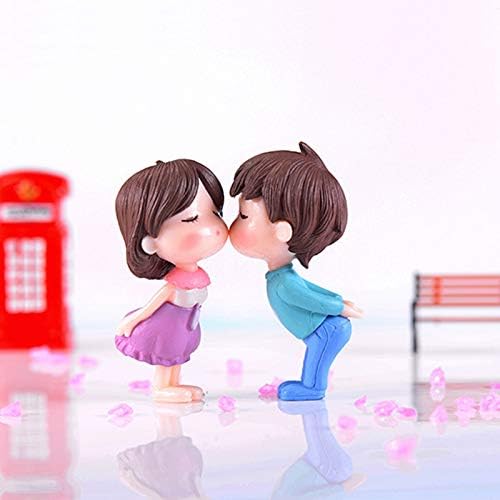Romantic Love Kissing Couple Miniature for Valentines Day cake Decoration BBM044