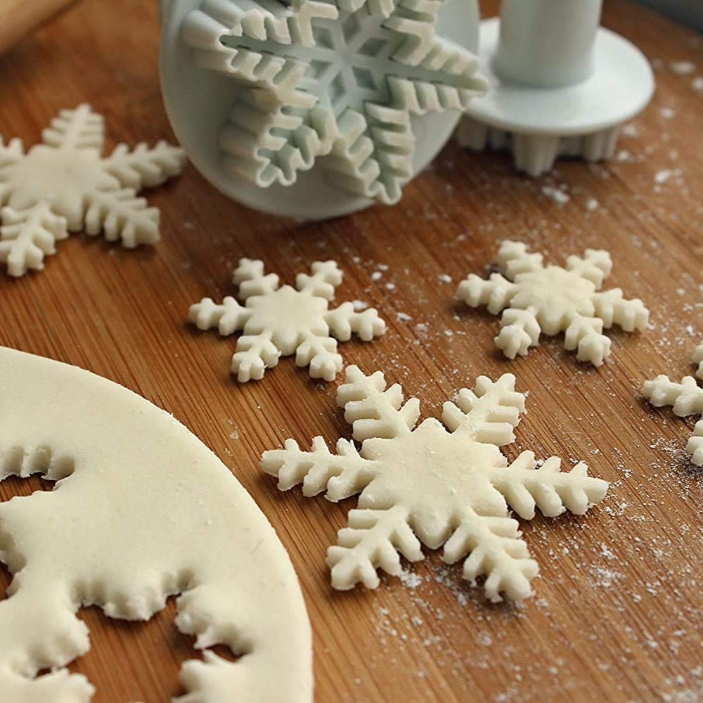 3pcs Snowflake Pattern Plunger Cake Cutter