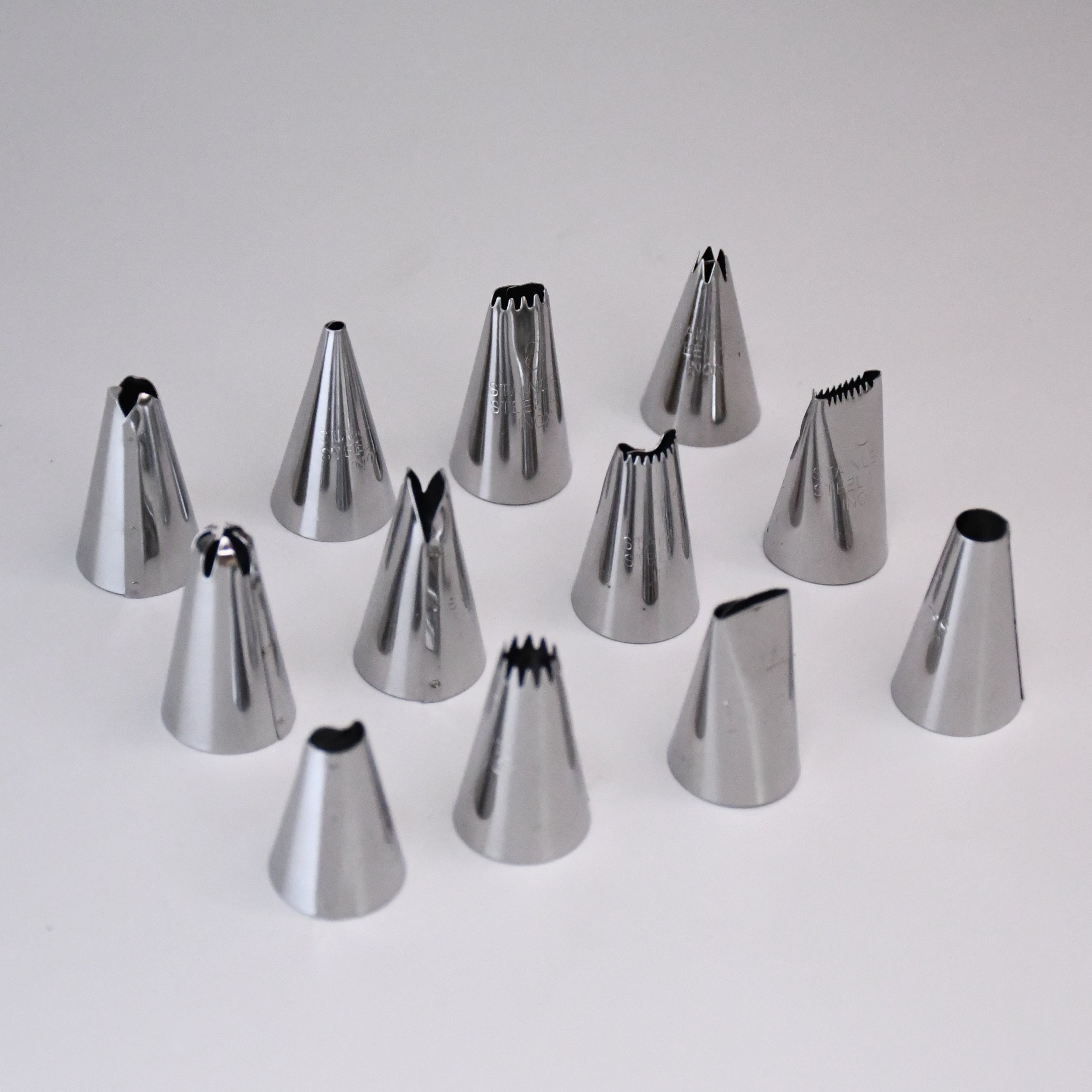 12 Pc Icing Piping Nozzles Stainless Steel Multi-opening Icing Nozzle
