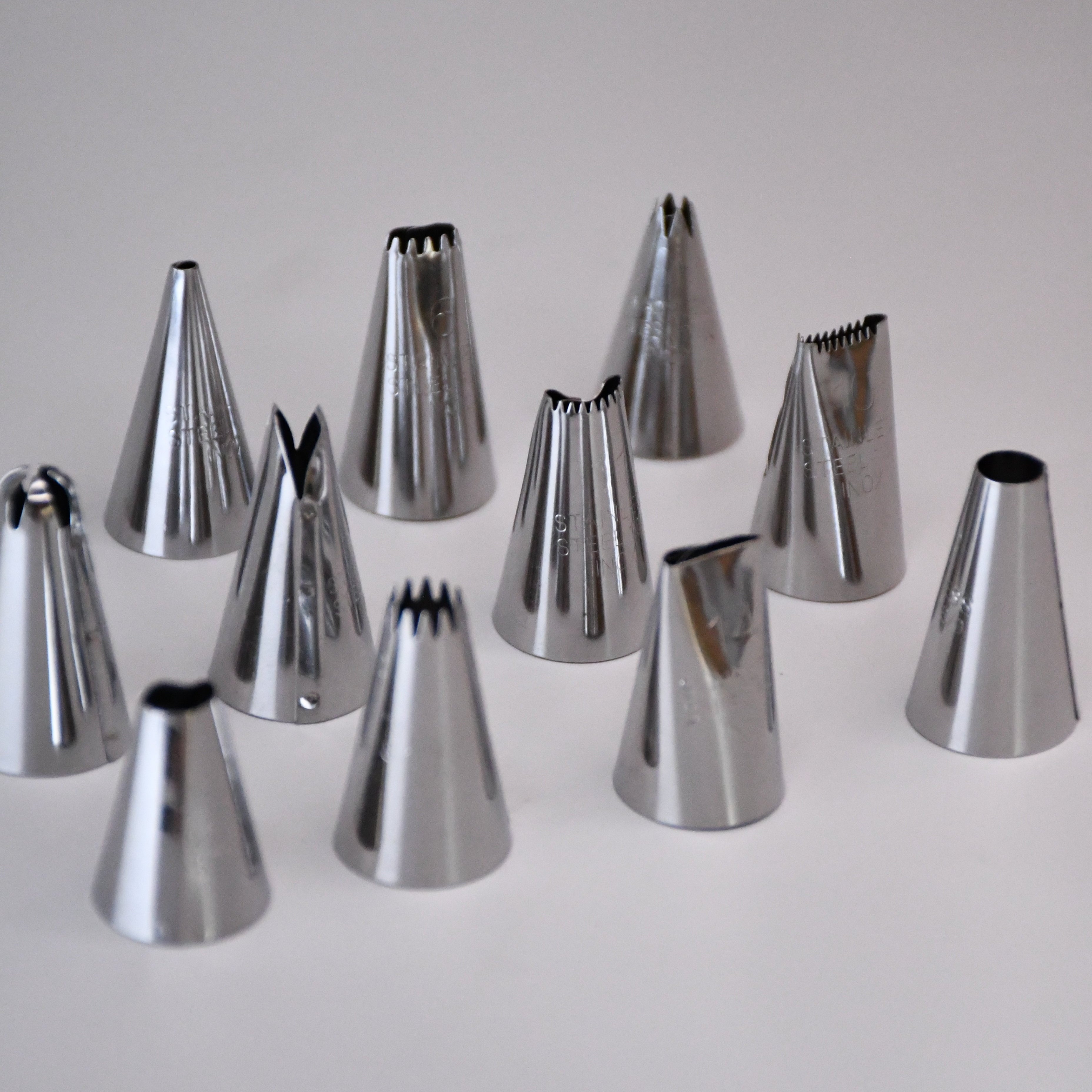 12 Pc Icing Piping Nozzles Stainless Steel Multi-opening Icing Nozzle