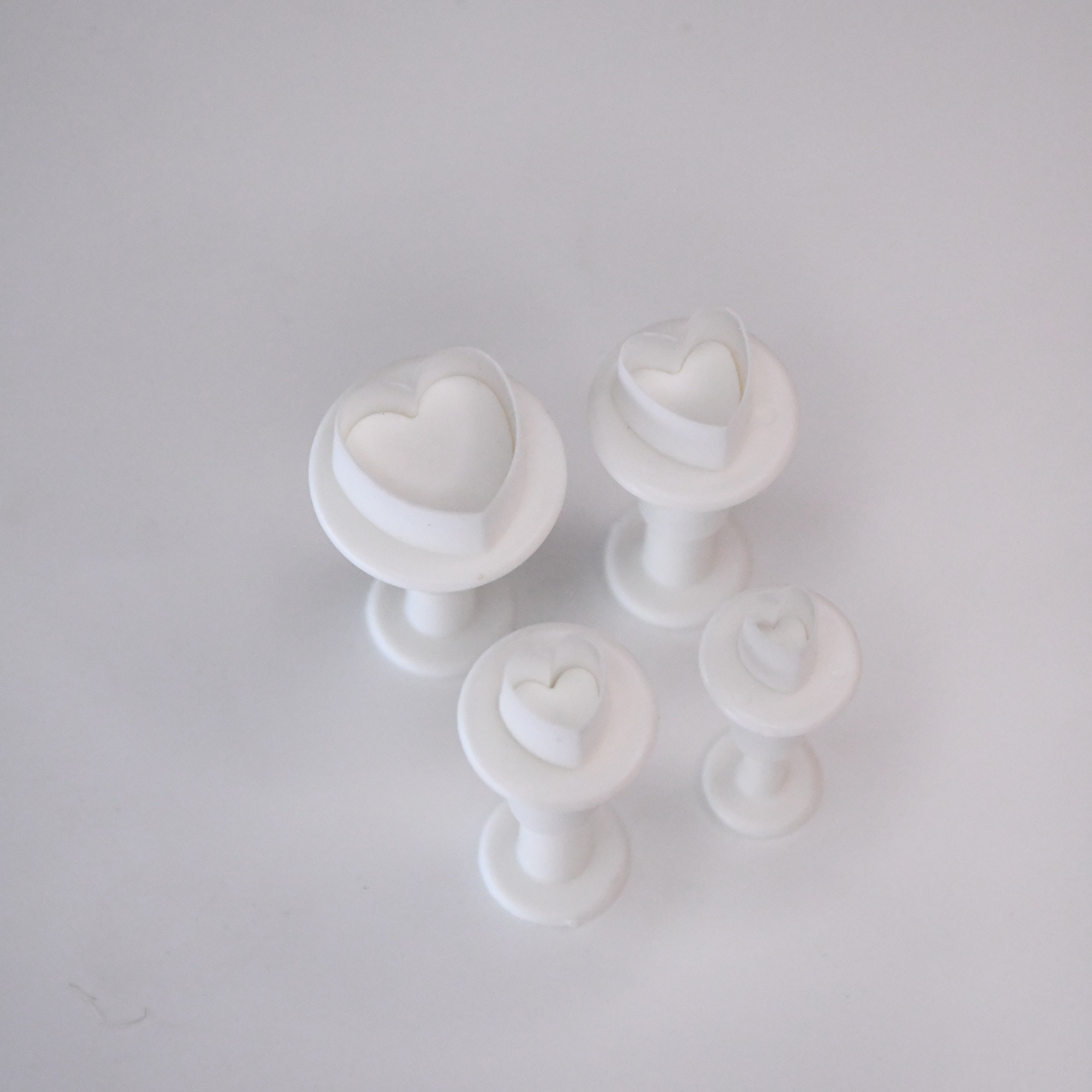 4 Pcs Heart Shape Fondant Plunger