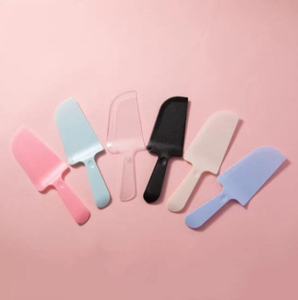 Plastic Cake Knife (Pastry Lifter)