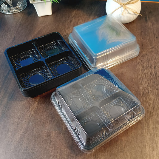 4 in 1 Disposable Food Cake Containers with Clear Lids packaging